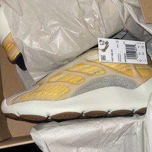 Brand New Yeezy 700 V3